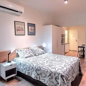 Apartamento Av Atlântica - Posto 4 - Térreo *