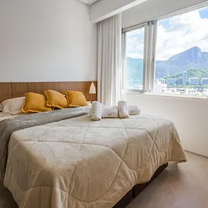 Apartamento Cobertura Alugar Em Ipanema Com 2 Quartos, Vista Cinematografica, Terraco E Jacuzzi *