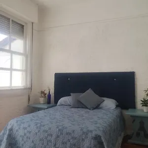 1 Com Sala E Varanda Espacosa *