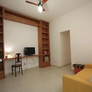 Riachuelo 408 A